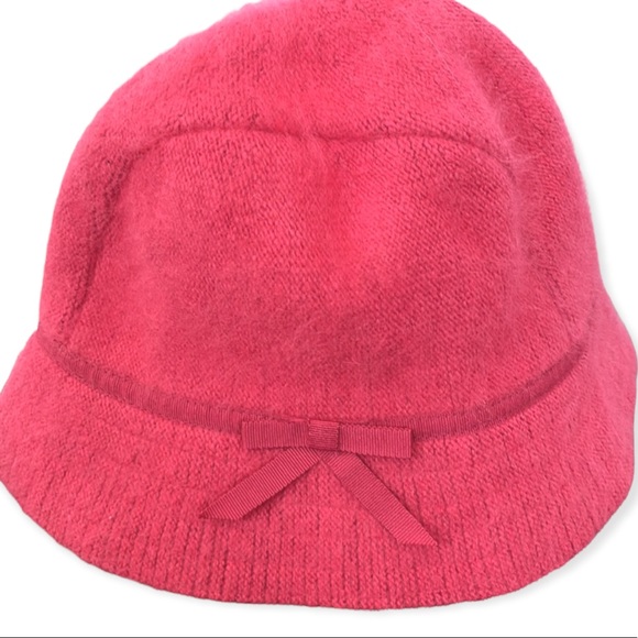 GAP Accessories - Red Cloche Hat by Gap Soft Fuzzy Rabbit Hair Bell Bucket Hat Tiny Bow Size S/M